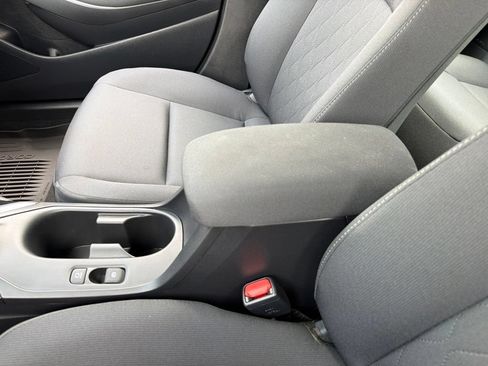 Used 2025 Toyota Corolla LE FWD image 13