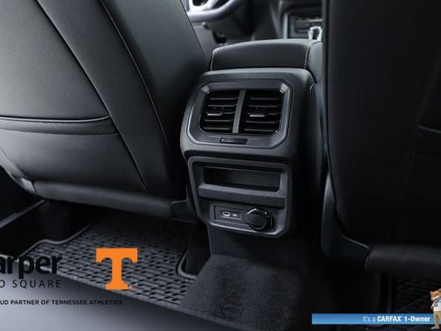 Used 2023 Volkswagen Tiguan SE image 77