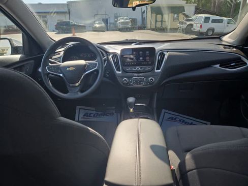 New 2025 Chevrolet Malibu LT image 34