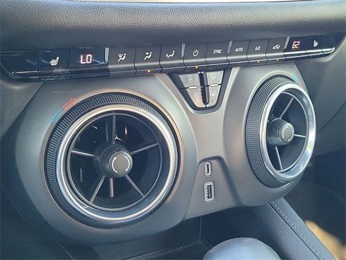 Used 2019 Chevrolet Blazer LT w/ Sound & Technology Package image 24