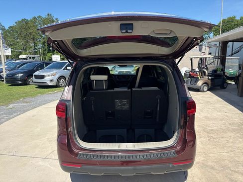 Used 2020 Kia Sedona EX FWD image 18