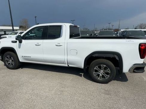 New 2026 GMC Sierra 1500 SLE image 6
