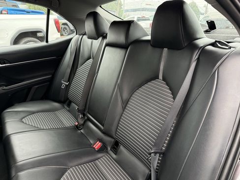 Used 2024 Toyota Camry SE image 12