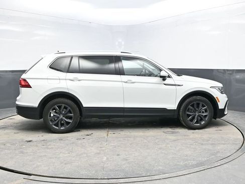 Used 2022 Volkswagen Tiguan SE image 8