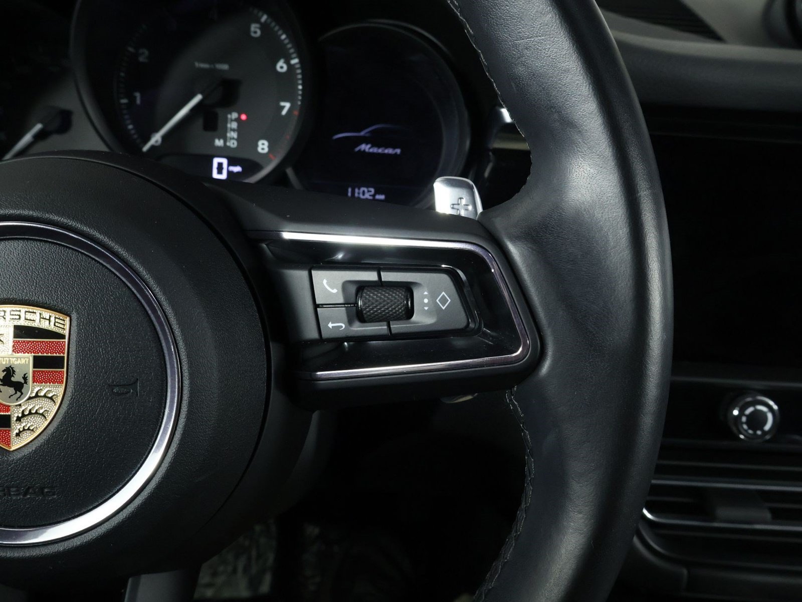Certified 2023 Porsche Macan AWD/4WD image 15