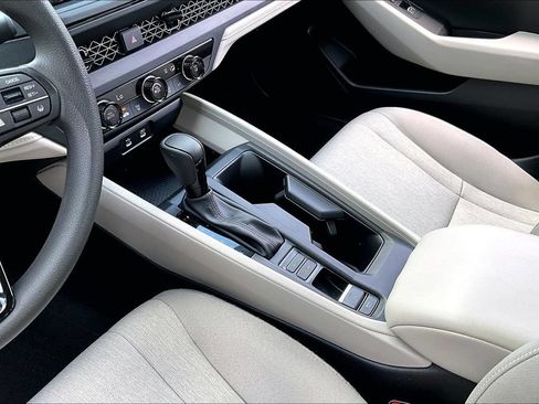Used 2025 Honda Accord LX image 15