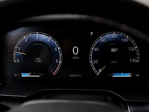 Used 2022 Jeep Grand Cherokee Limited image 29