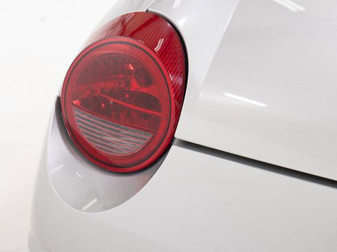 Used 2005 Ford Thunderbird Deluxe image 40