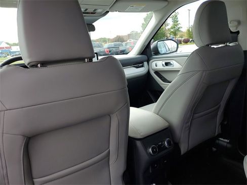 New 2026 Ford Explorer Active w/ Active Comfort Package image 31
