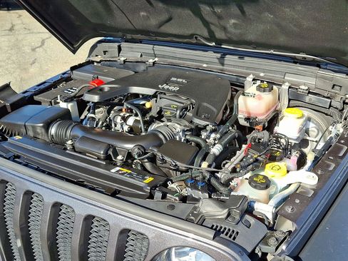 Used 2021 Jeep Wrangler Unlimited Sport image 27