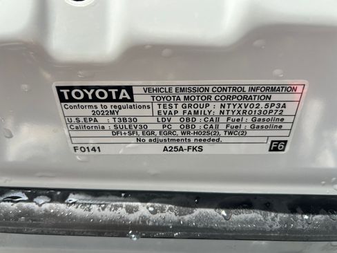 Used 2022 Toyota Camry XLE image 39