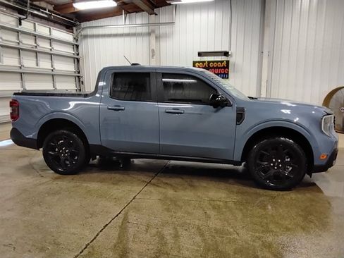 Used 2025 Ford Maverick Lariat w/ Black Appearance Package AWD/4WD image 2