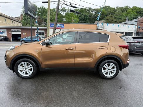 Used 2017 Kia Sportage LX AWD/4WD image 4