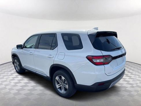 New 2025 Honda Pilot EX-L image 4