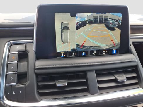 Used 2022 Chevrolet Tahoe LT w/ Luxury Package AWD/4WD image 20