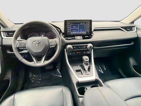 Used 2020 Toyota RAV4 XLE Premium image 16