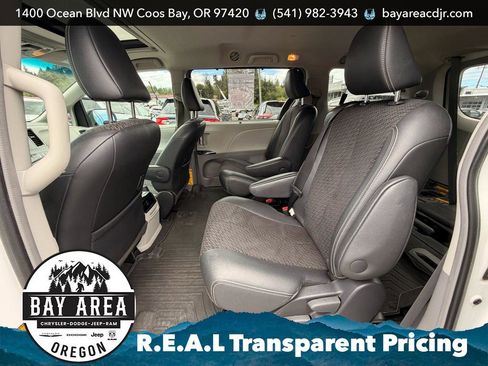 Used 2011 Toyota Sienna SE w/ Preferred Pkg FWD image 14