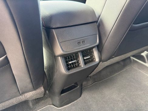 Used 2025 Chevrolet Equinox RS AWD/4WD image 34