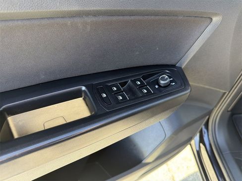 Used 2019 Volkswagen Atlas S image 15