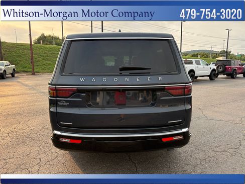 Used 2023 Jeep Wagoneer L Series II AWD/4WD image 6