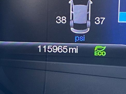 Used 2017 Ford Fusion Titanium image 15