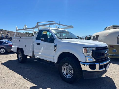 Used 2022 Ford F350 XL w/ Power Equipment Group AWD/4WD image 10