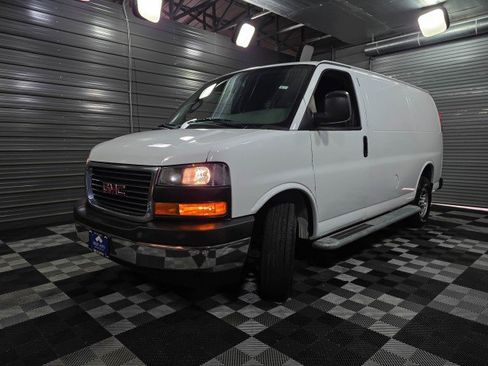 Used 2019 GMC Savana 2500 w/ Driver Convenience Package image 30