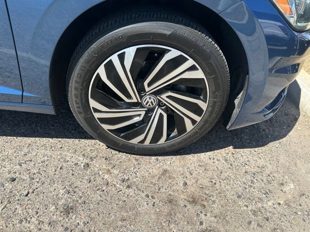 Used 2021 Volkswagen Jetta SEL Premium FWD image 5