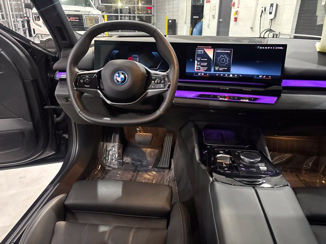 Used 2024 BMW i5 eDrive40i w/ Premium Package RWD image 20