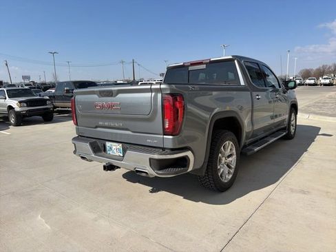 Used 2021 GMC Sierra 1500 SLT image 3