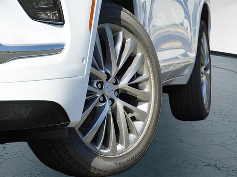 New 2026 Buick Enclave Avenir w/ Super Cruise Package image 3