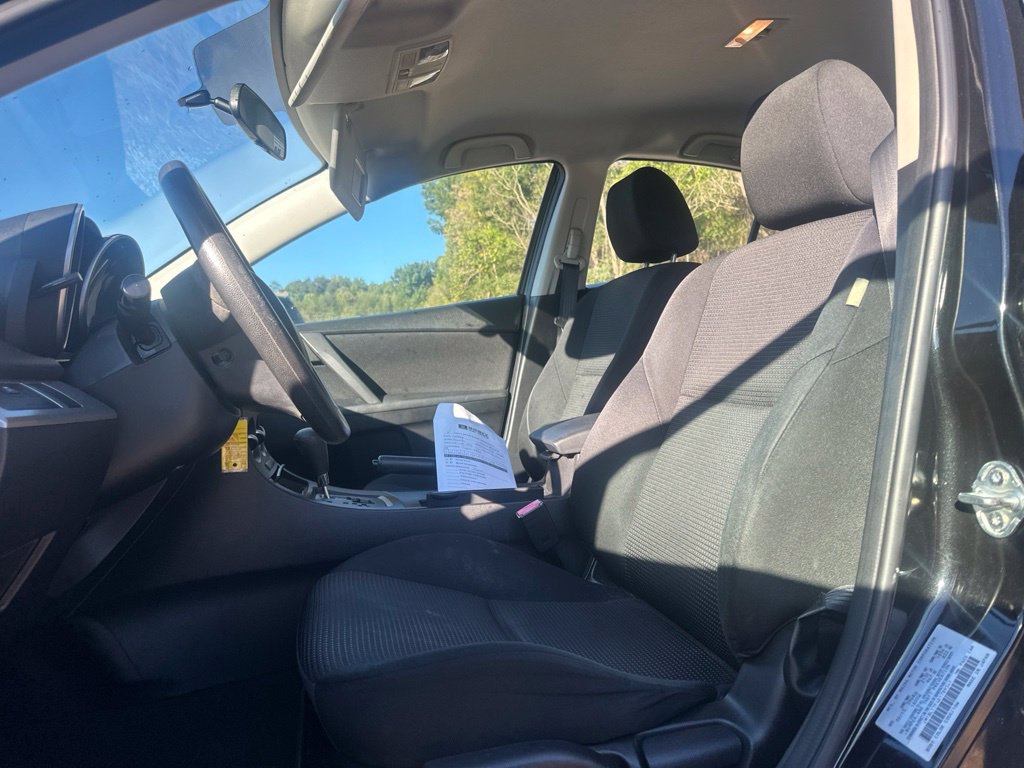 Used 2013 MAZDA MAZDA3 i SV FWD image 12