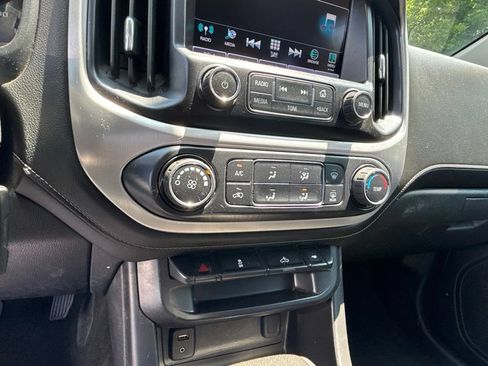 Used 2017 GMC Canyon SLE AWD/4WD image 15