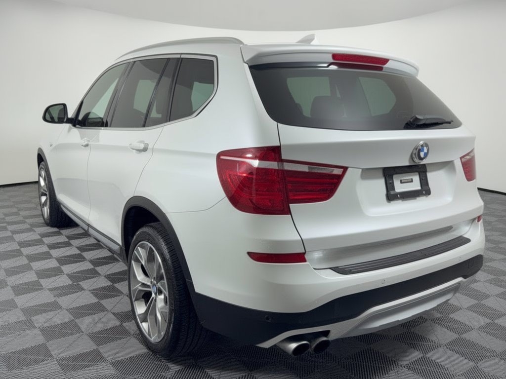 Used 2017 BMW X3 sDrive28i RWD image 3