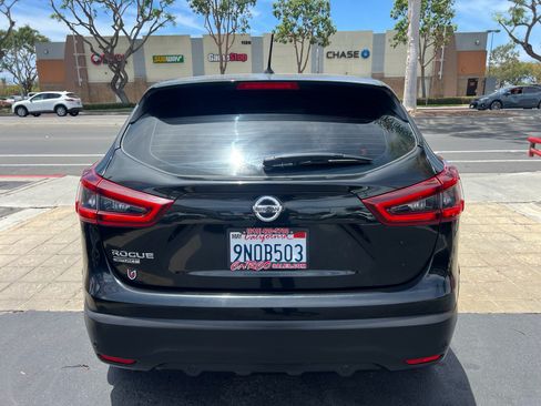 Used 2021 Nissan Rogue Sport S FWD image 7