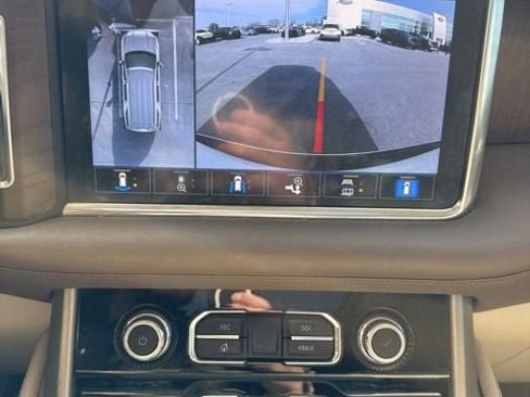 Used 2021 GMC Yukon Denali image 17