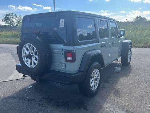 Used 2023 Jeep Wrangler Unlimited Sport AWD/4WD image 5