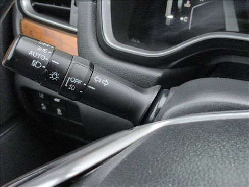 Used 2018 Honda CR-V Touring image 16