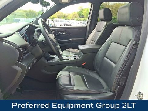 Used 2023 Chevrolet Traverse RS AWD/4WD image 2