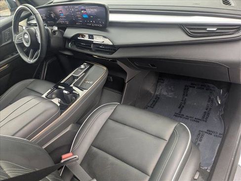 Used 2025 Buick Enclave Avenir w/ Super Cruise Package image 23