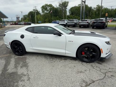 Used 2023 Chevrolet Camaro LT RWD image 9