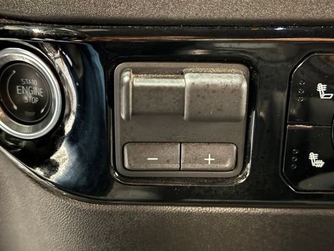 Used 2025 Chevrolet Silverado 2500 LT w/ Convenience Package AWD/4WD image 19