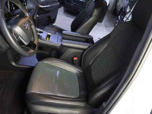 Used 2023 Toyota Sienna XSE image 20