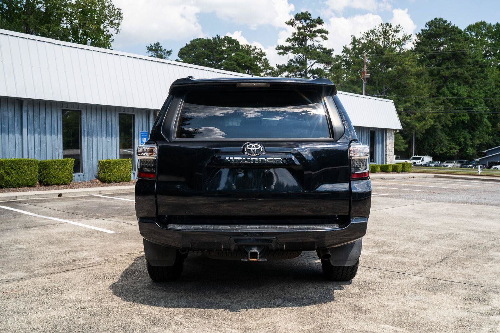 Used 2021 Toyota 4Runner SR5 RWD image 7