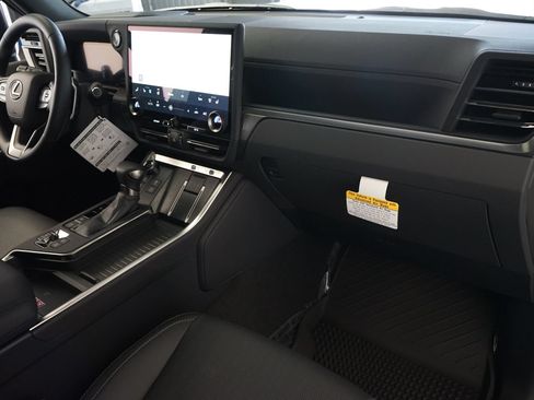Used 2026 Lexus GX 550 w/ Accessory Package (CT) AWD/4WD image 10