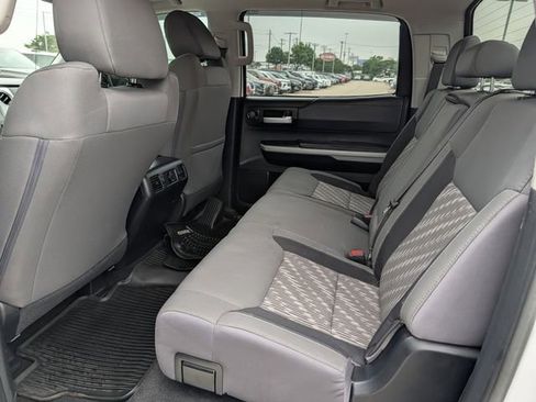 Used 2019 Toyota Tundra SR5 w/ SR5 Upgrade Package AWD/4WD image 27