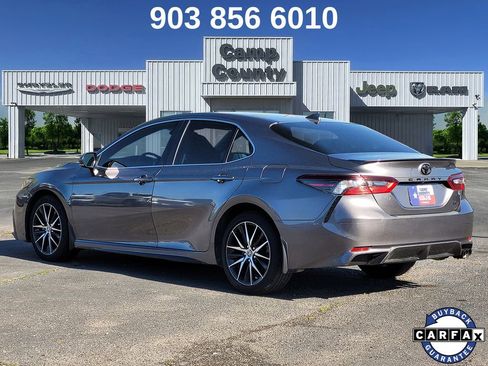 Used 2024 Toyota Camry SE image 6