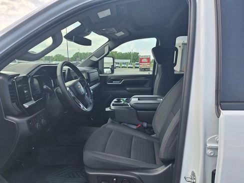 Used 2026 Chevrolet Silverado 2500 LT AWD/4WD image 11