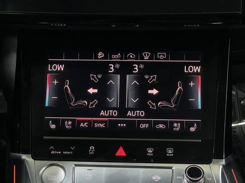 Used 2019 Audi e-tron Prestige w/ Prestige Package AWD/4WD image 25