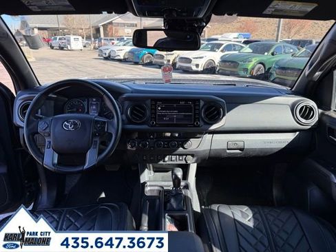 Used 2022 Toyota Tacoma TRD Off-Road w/ Technology Package image 28